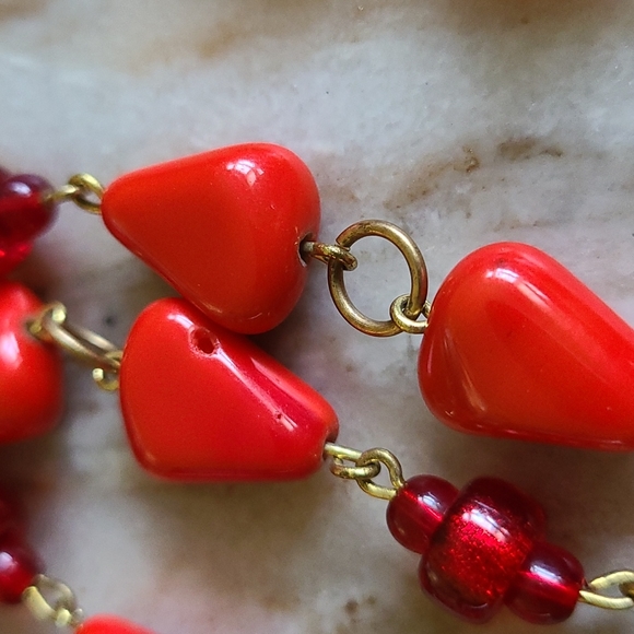 Vintage Red Glass Necklace - Picture 2 of 4